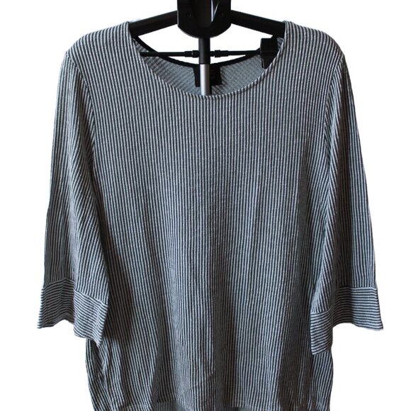 1X Green and White Stripe Top 3/4 length sleeves - Picture 1 of 4